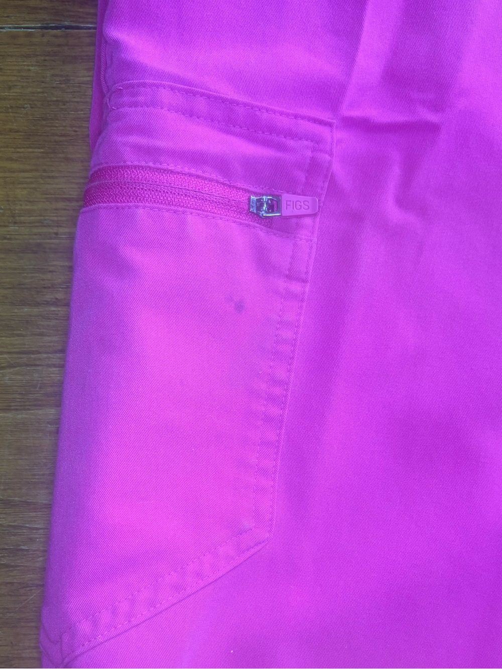 FIGS Shocking Pink Scrub Set Small Catarina Top Zamora Pants Limited Edition - Picture 5 of 5